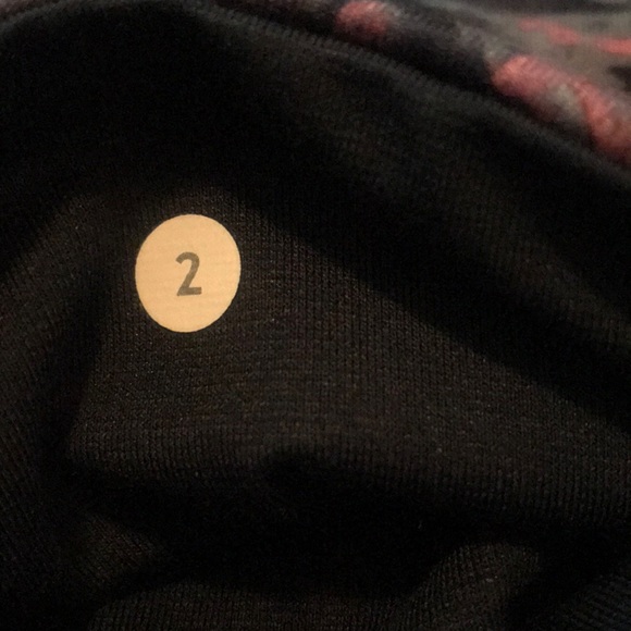 LULULEMON LEGGINGS - Picture 6 of 6